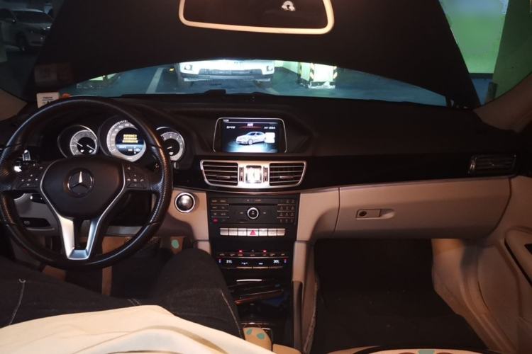 Used Mercedes-Benz E-Class 2015 E 260 L Sport Edition Center Console