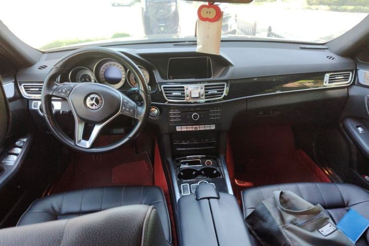 Used Mercedes-Benz E-Class 2015 E 260 L Sport Edition Center Console