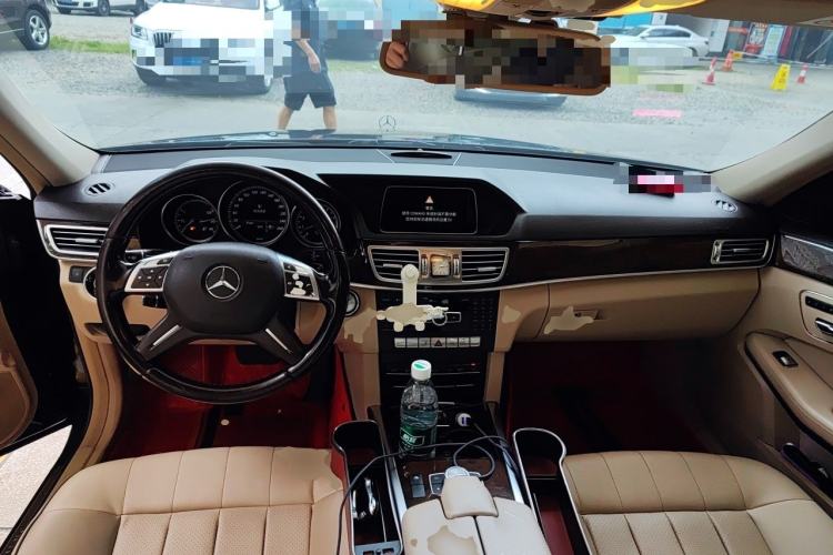 Used Mercedes-Benz E-Class 2015 E 200 L Center Console