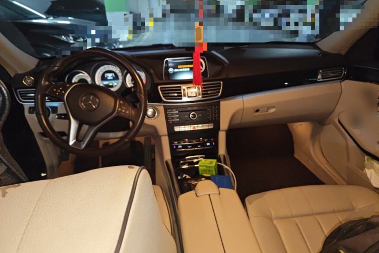 Used Mercedes-Benz E-Class 2015 Restyled E 260 L Sport Edition Center Console