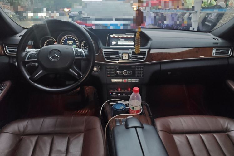 Used Mercedes-Benz E-Class 2015 E 320 L 4MATIC Center Console