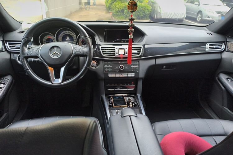 Used Mercedes-Benz E-Class 2015 Restyled E 260 L Sport Edition Center Console