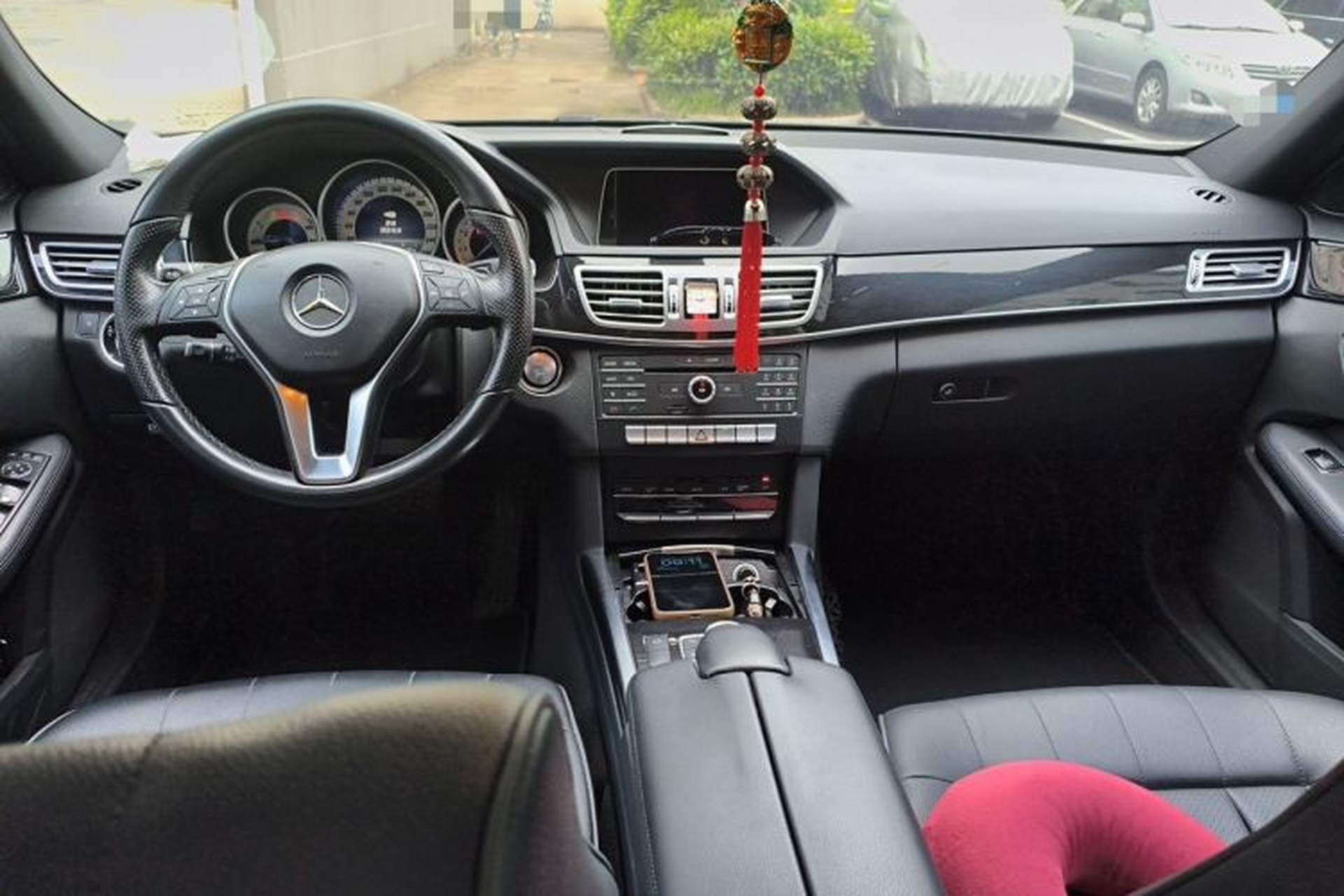 Used Mercedes-Benz E-Class 2015 Restyled E 260 L Sport Edition Center Console