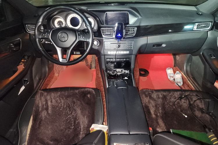Used Mercedes-Benz E-Class 2015 Restyled E 260 L Sport Edition Center Console
