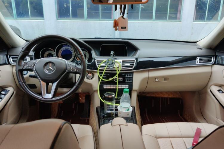 Used Mercedes-Benz E-Class 2015 Restyled E 260 L Sport Edition Center Console