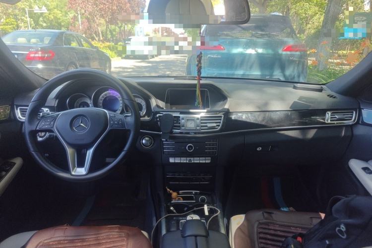 Used Mercedes-Benz E-Class 2015 Restyled E 260 L Sport Edition Center Console