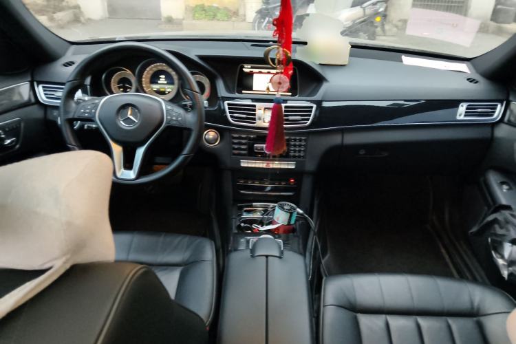 Used Mercedes-Benz E-Class 2015 E 260 L Sport Luxury Model Center Console
