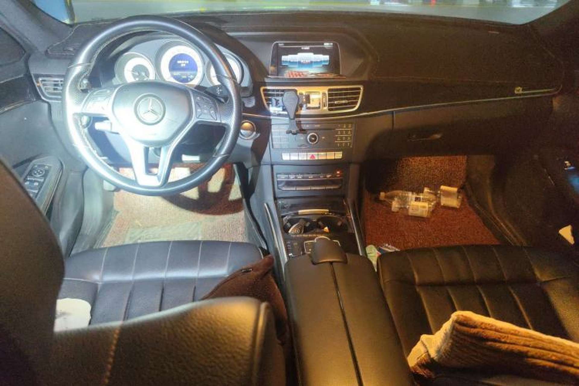Used Mercedes-Benz E-Class 2015 E 180 L Sport Edition Center Console