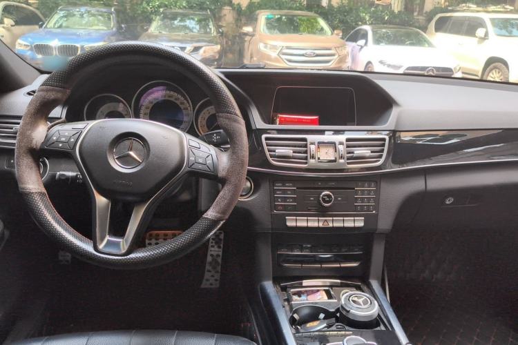 Used Mercedes-Benz E-Class 2015 Restyled E 260 L Sport Edition Center Console