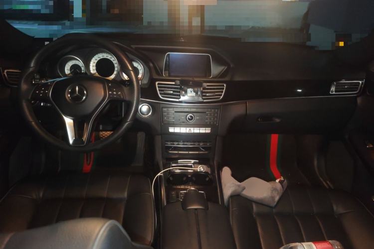 Used Mercedes-Benz E-Class 2015 Restyled E 260 L Sport Edition Center Console