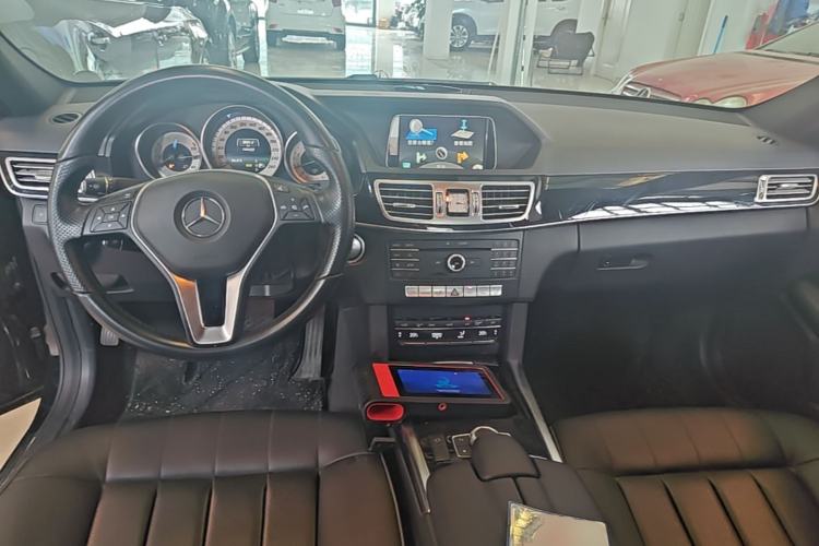 Used Mercedes-Benz E-Class 2015 Revised E 260 L Sporty and Stylish Edition Center Console