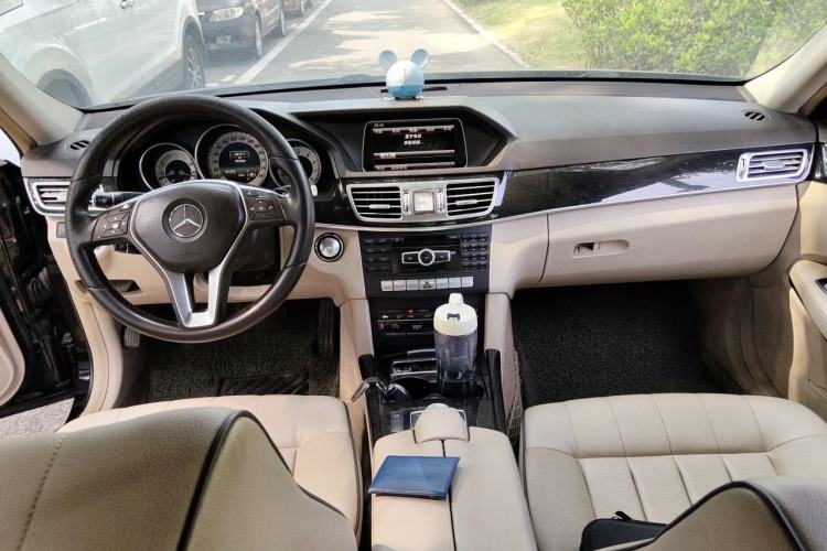 Used Mercedes-Benz E-Class 2015 E 260 L Sport Edition Center Console