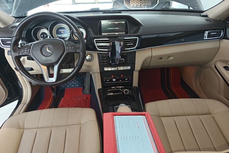 Used Mercedes-Benz E-Class 2015 E 200 L Sport Edition Center Console