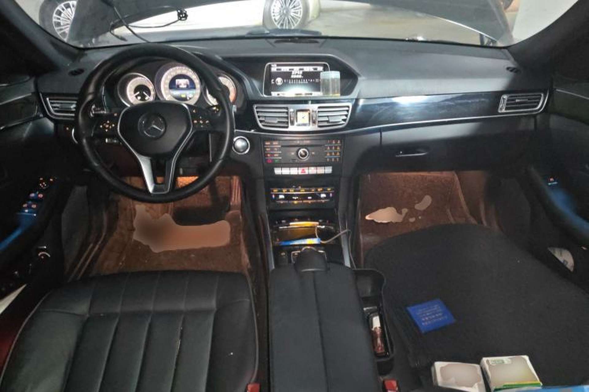 Used Mercedes-Benz E-Class 2015 Revised E 180 L Sport Edition Center Console