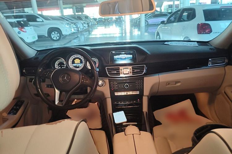 Used Mercedes-Benz E-Class 2015 Restyled E 260 L Sport Edition Center Console