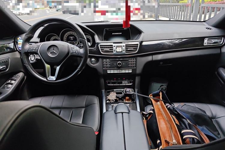 Used Mercedes-Benz E-Class 2015 Restyled E 260 L Sport Edition Center Console