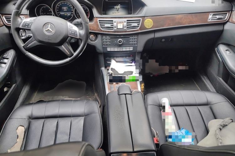 Used Mercedes-Benz E-Class 2015 Facelift E 180 L Center Console
