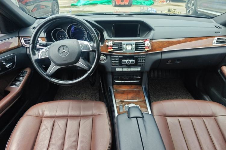 Used Mercedes-Benz E-Class 2015 E 320 L Center Console