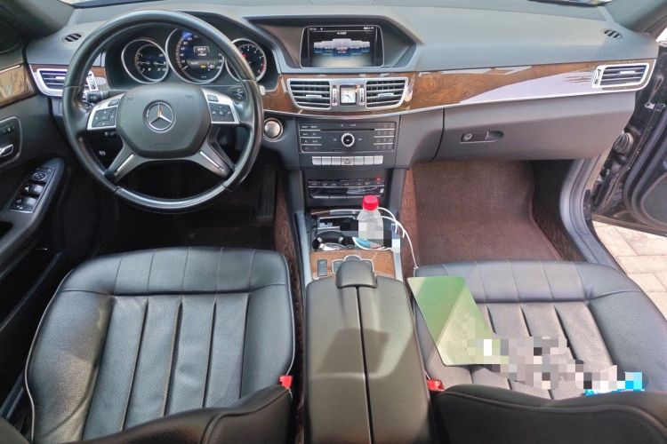 Used Mercedes-Benz E-Class 2015 Facelift E 200 L Center Console
