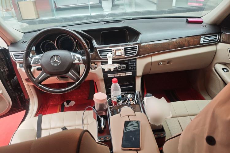 Used Mercedes-Benz E-Class 2015 E 200 L Center Console