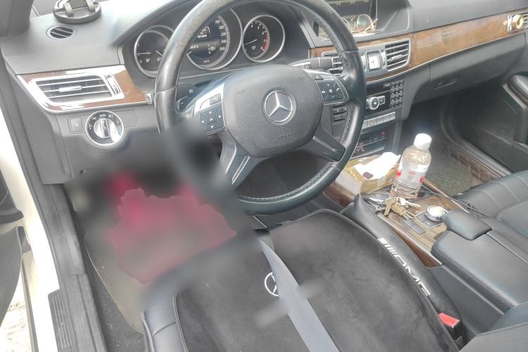 Used Mercedes-Benz E-Class 2015 E 200 L Center Console