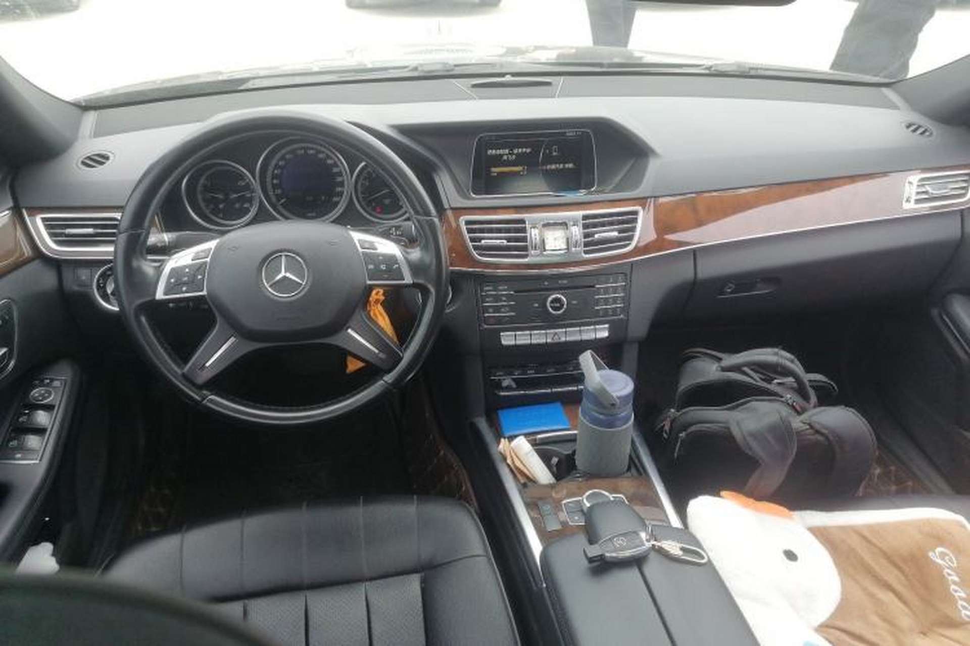 Used Mercedes-Benz E-Class 2015 Facelift E 200 L Center Console