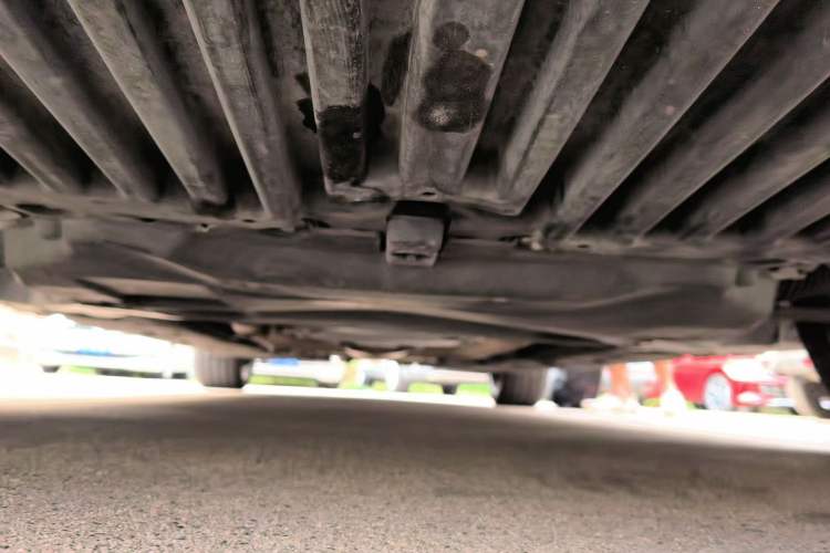 Used Mercedes-Benz E-Class 2015 E 320 L 4MATIC Chassis Front