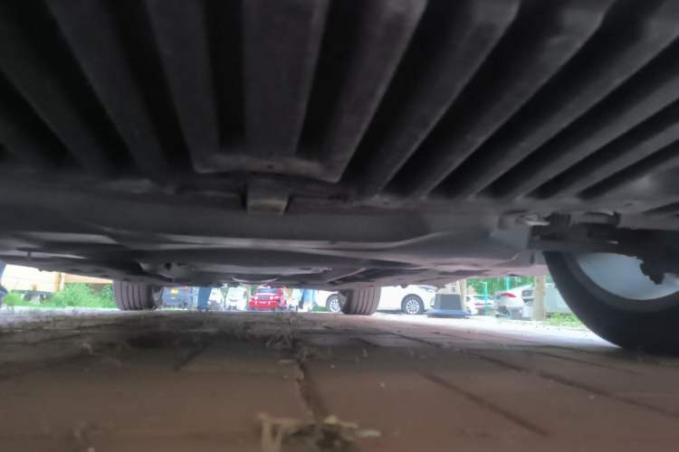 Used Mercedes-Benz E-Class 2015 E 320 L Sport 4MATIC Chassis Front