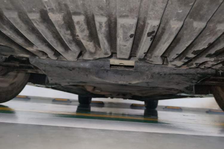 Used Mercedes-Benz E-Class 2015 E 260 L Sport & Fashion Model Chassis Front