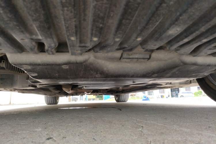 Used Mercedes-Benz E-Class 2015 E 260 L Sport Luxury Model Chassis Front