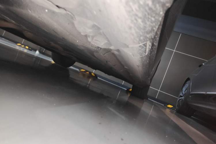 Used Mercedes-Benz E-Class 2015 Facelift E 200 L Sport Edition Chassis Front Left