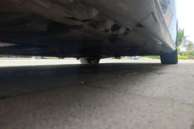 Used Mercedes-Benz E-Class 2015 E 260 L Sport & Fashion Model Chassis Front Left