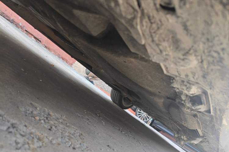 Used Mercedes-Benz E-Class 2015 Facelift E 200 L Chassis Front Left