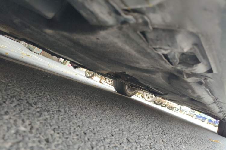 Used Mercedes-Benz E-Class 2015 E 200 L Chassis Front Left