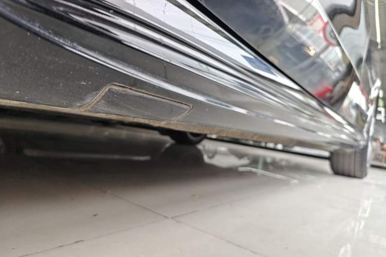 Used Mercedes-Benz E-Class 2015 Restyled E 260 L Sport Edition Chassis Front Left