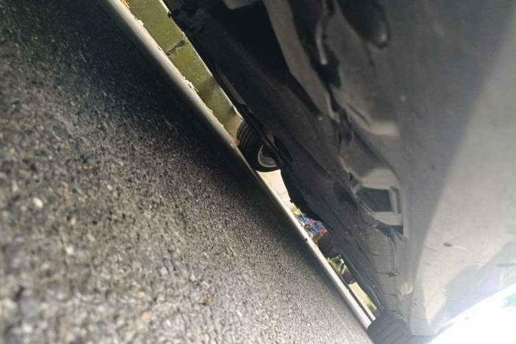 Used Mercedes-Benz E-Class 2015 Facelift E 200 L Chassis Front Left