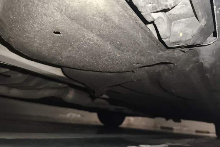 Used Mercedes-Benz E-Class 2015 Facelift E 200 L Chassis Front Left