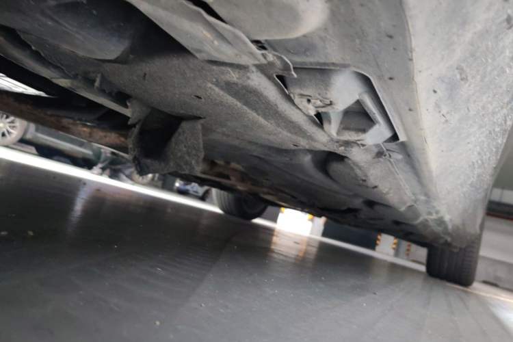Used Mercedes-Benz E-Class 2015 E 200 L Chassis Front Left
