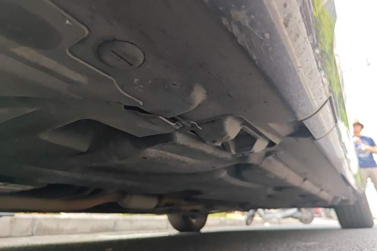 Used Mercedes-Benz E-Class 2015 Restyled E 260 L Sport Edition Chassis Front Left