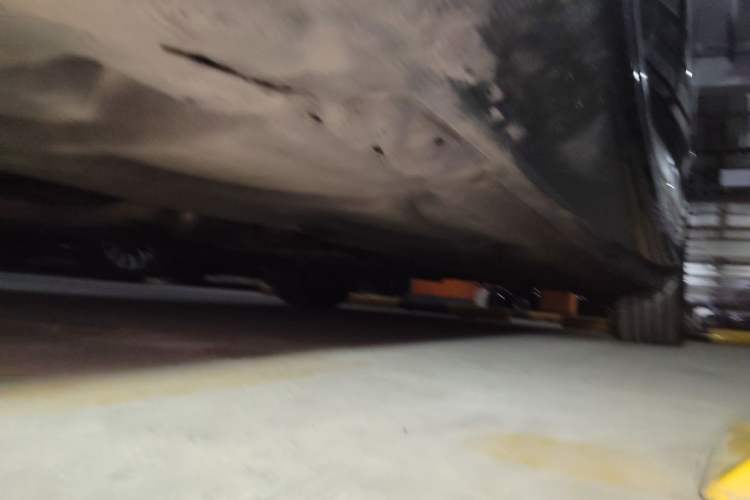 Used Mercedes-Benz E-Class 2015 Facelift E 200 L Chassis Front Left