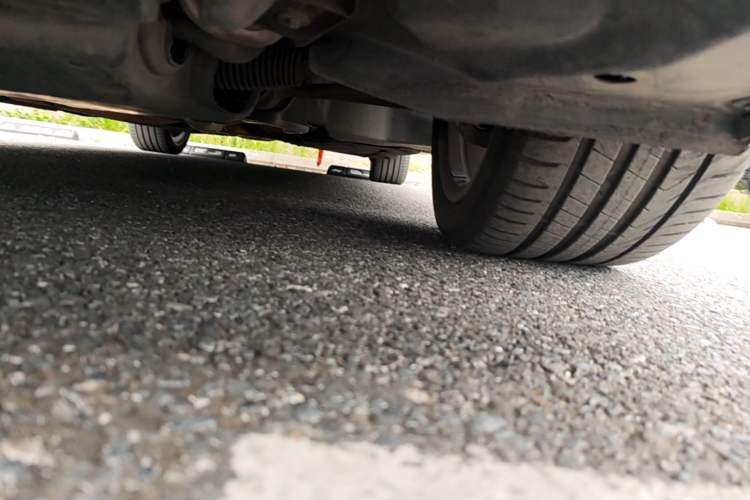 Used Mercedes-Benz E-Class 2015 E 260 L Sport Edition Chassis Front Left
