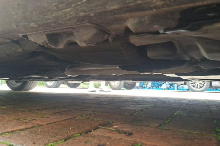 Used Mercedes-Benz E-Class 2015 Revised E 260 L Chassis Front Right