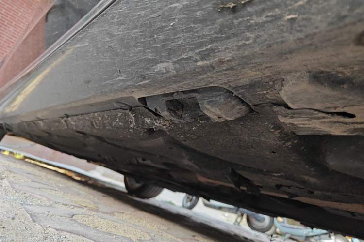 Used Mercedes-Benz E-Class 2015 Facelift E 200 L Chassis Front Right