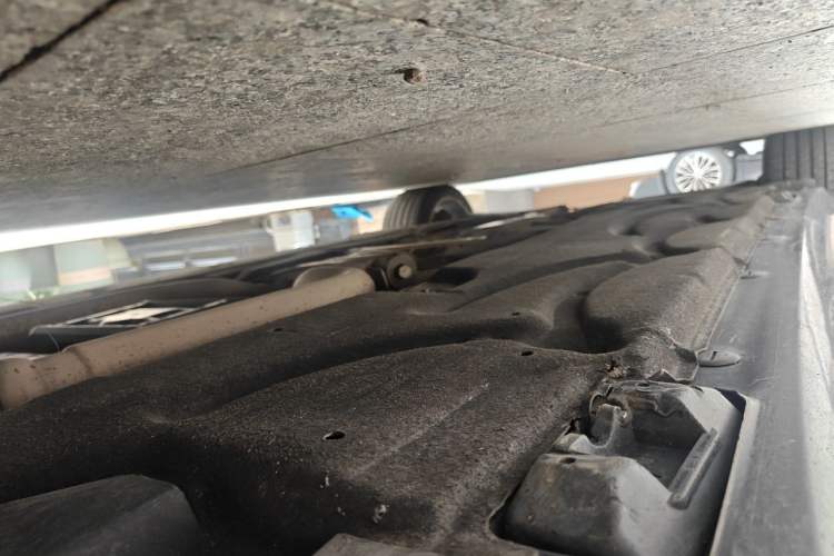 Used Mercedes-Benz E-Class 2015 E 320 L Luxury 4MATIC Chassis Front Right