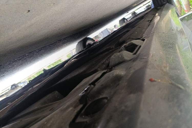 Used Mercedes-Benz E-Class 2015 Facelift E 200 L Chassis Front Right