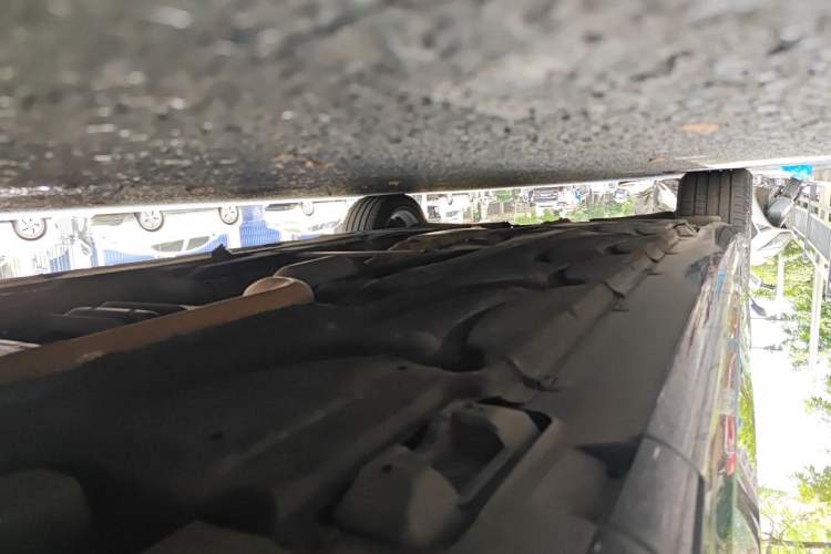 Used Mercedes-Benz E-Class 2015 Restyled E 260 L Sport Edition Chassis Front Right