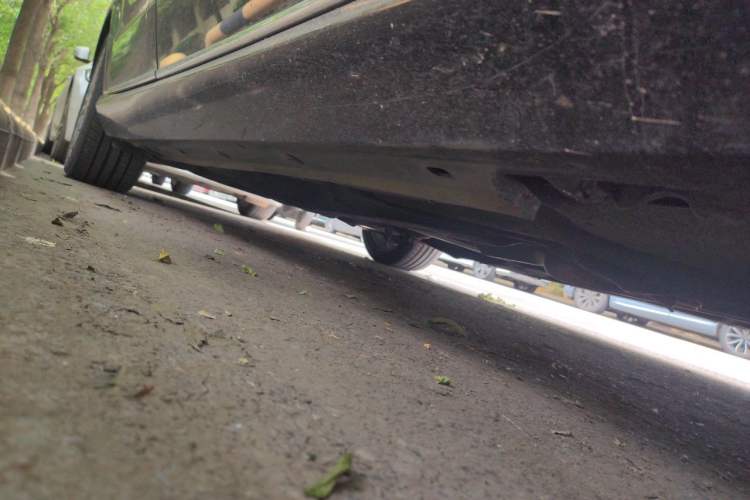 Used Mercedes-Benz E-Class 2015 Facelift E 260 L Luxury Edition Chassis Front Right