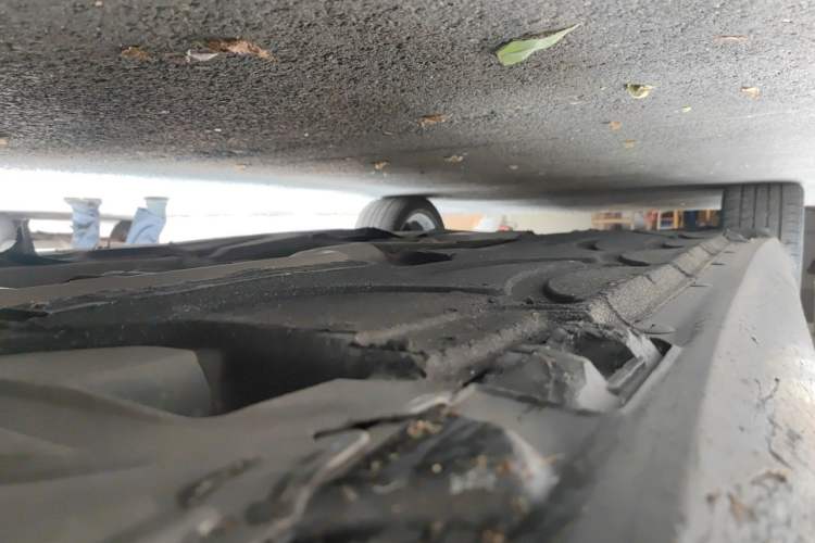 Used Mercedes-Benz E-Class 2015 Facelift E 180 L Chassis Front Right