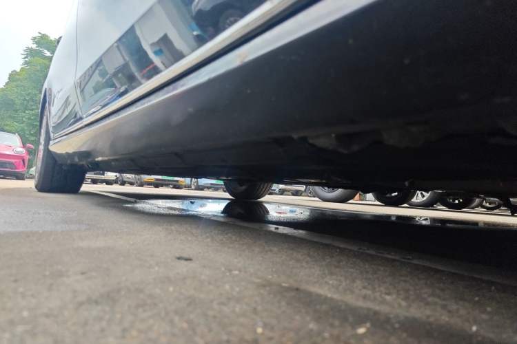 Used Mercedes-Benz E-Class 2015 E 320 L Chassis Front Right