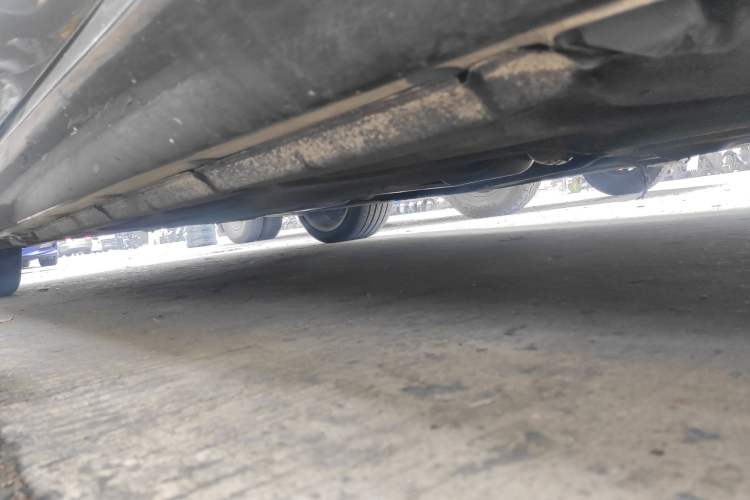 Used Mercedes-Benz E-Class 2015 E 200 L Chassis Front Right